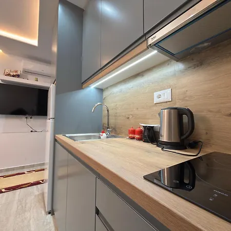 Oceanfront Outlook Sarandë