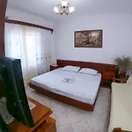 Oceanfront Outlook Апартаменты *