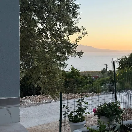 Oceanfront Outlook Διαμέρισμα