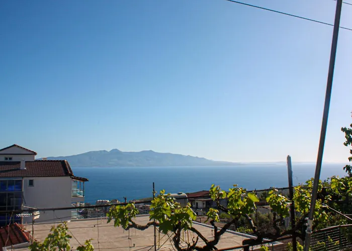 Oceanfront Outlook Appartamento Sarandë