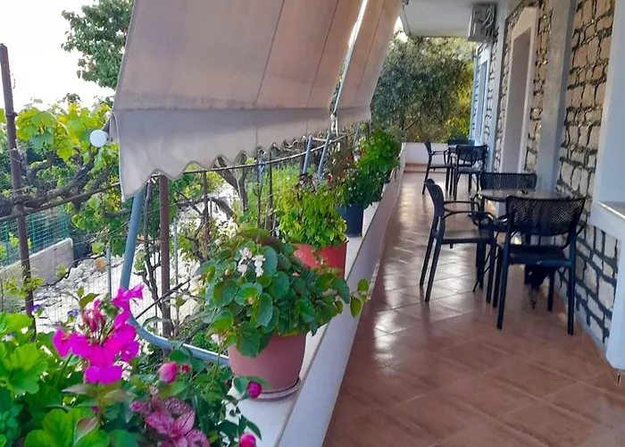 Daire Oceanfront Outlook *